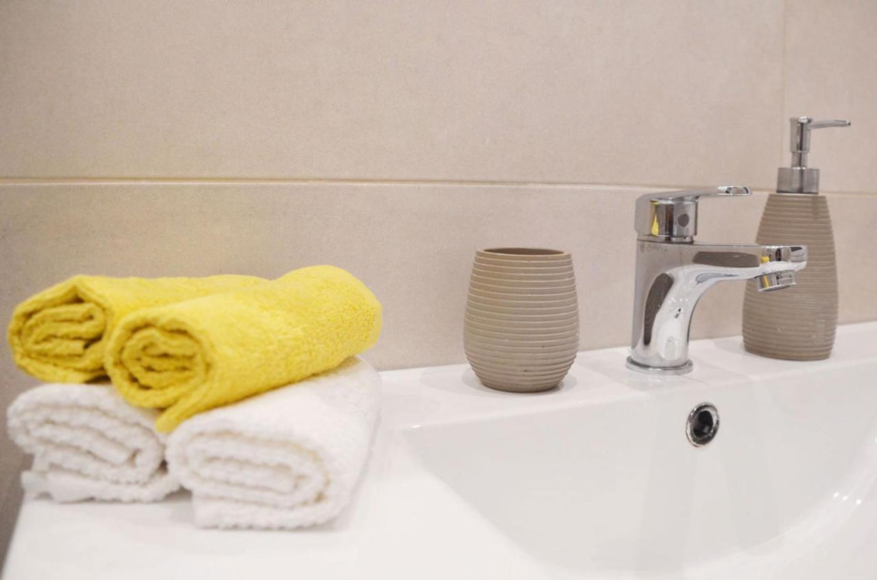 אתונה Hadrian By Heloni Apartments מראה חיצוני תמונה