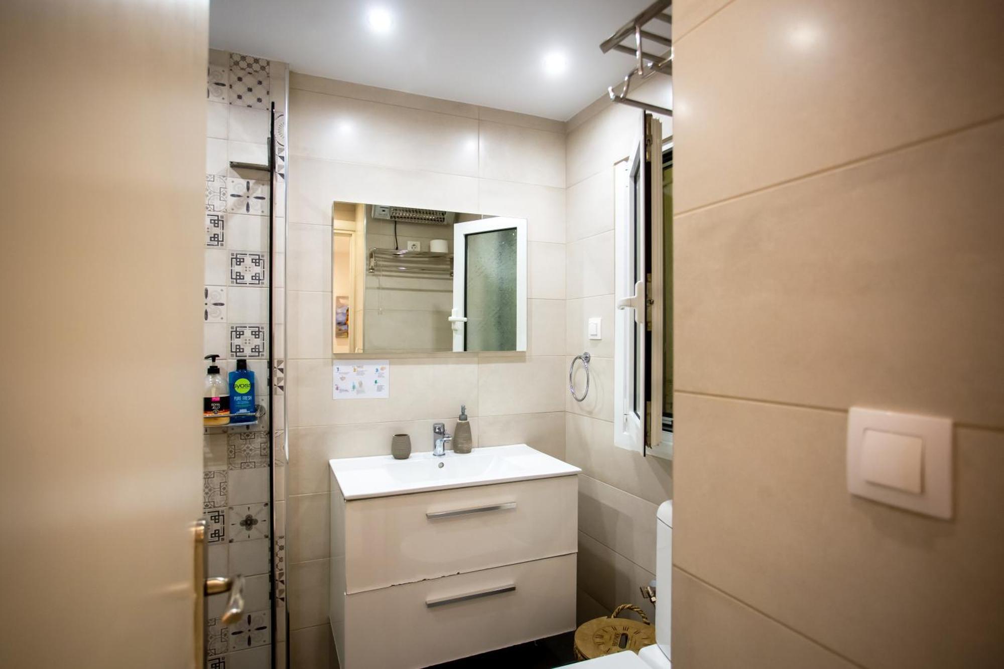 אתונה Hadrian By Heloni Apartments מראה חיצוני תמונה